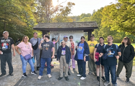 Travelers at the beginning of the Gorge trail of the Taughannock Falls